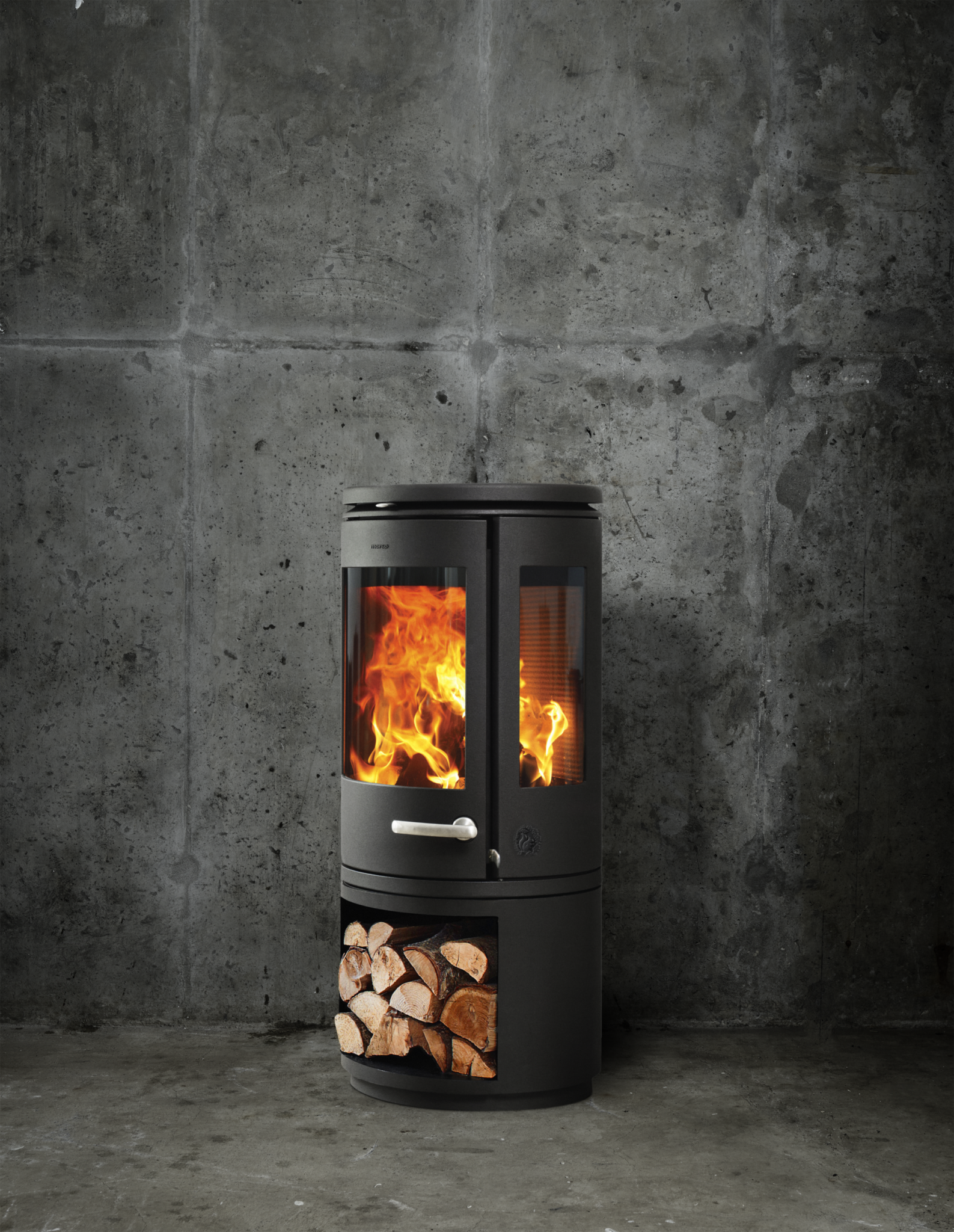 Morso-7943-Heater-MOH7943-54796121-Lifestyle.png#asset:7906